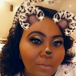 Meet your Posher, Lakima